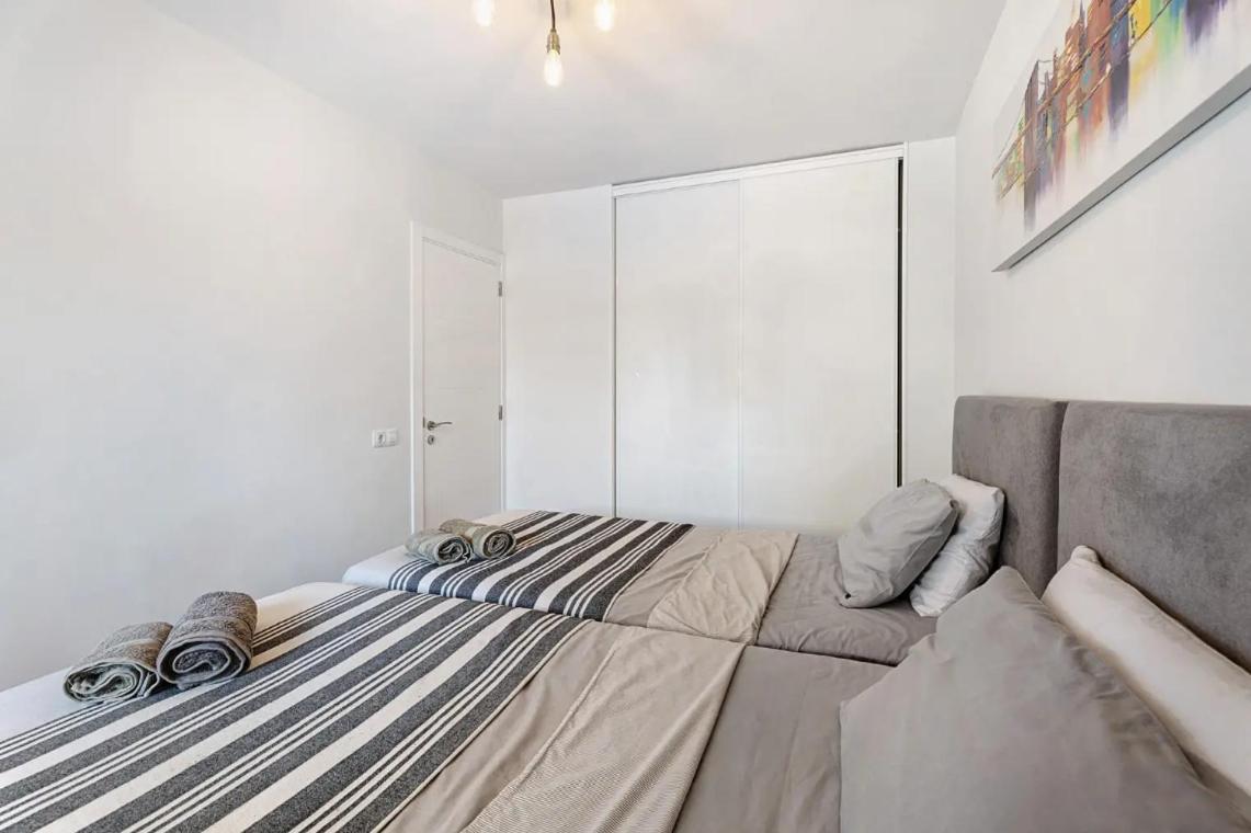 Apartamento De Lujo En Torre Del Sol, Playa De Las Americas أرونا المظهر الخارجي الصورة